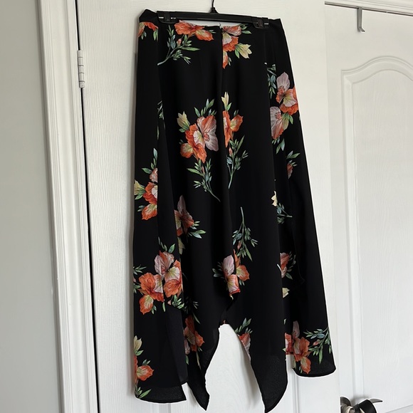 Top shop asymmetrical floral skirt - Picture 2 of 3